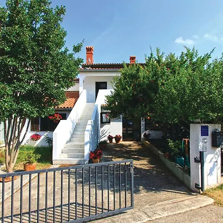 דירה 1 Bedroom Lovely In *